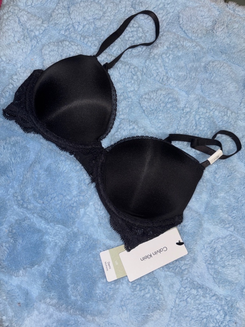 Calvin Klein Black Lace-Edged Smooth T-Shirt Bra